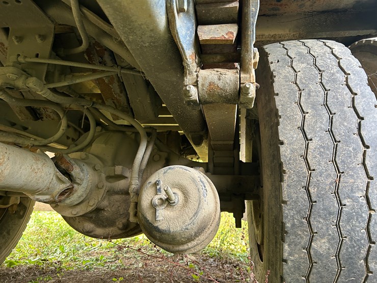 1998-ford-f800-image-40