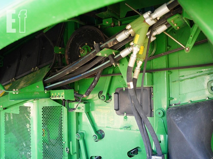 2007-john-deere-9560-sts-image-34