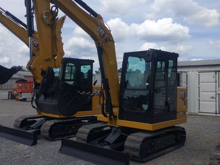 2025-caterpillar-305.5-image-1