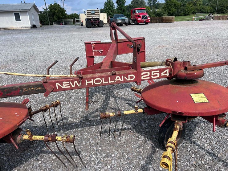 new-holland-254-image-7