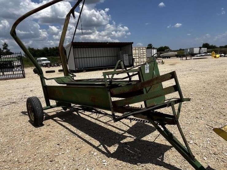 l2---square-bale-loader-image-2