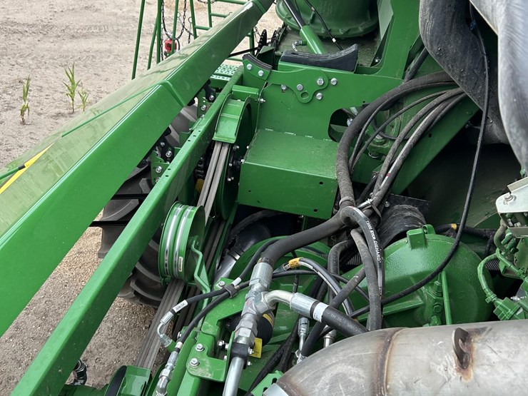 2024-john-deere-s790-image-92