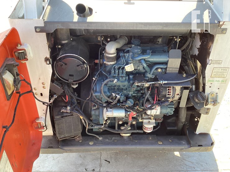 2013-bobcat-s650-image-9