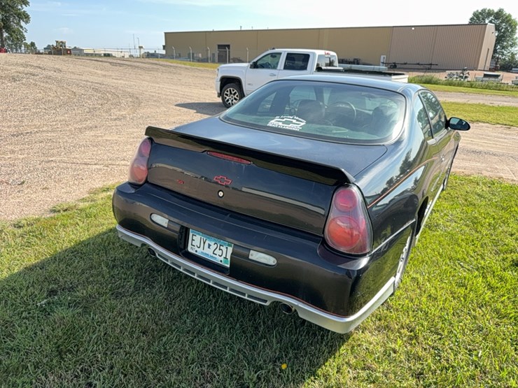 2002-chevy-monte-carlo-ss-car,-unsure-on-miles-dash-wont-light-up,-needs-battery,-motor-smokes-when-it-starts,-impound-vehicle,-**title**-image-5