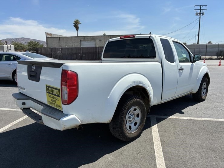 2017-nissan-frontier-image-3