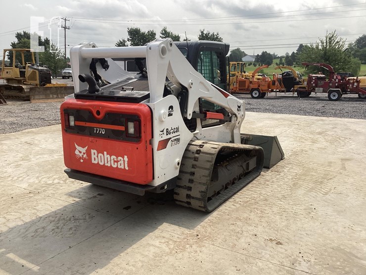 2022-bobcat-t770-image-4