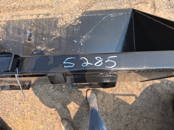 #5285-•-78"-skid-steer-bucket-w/blade-image-3