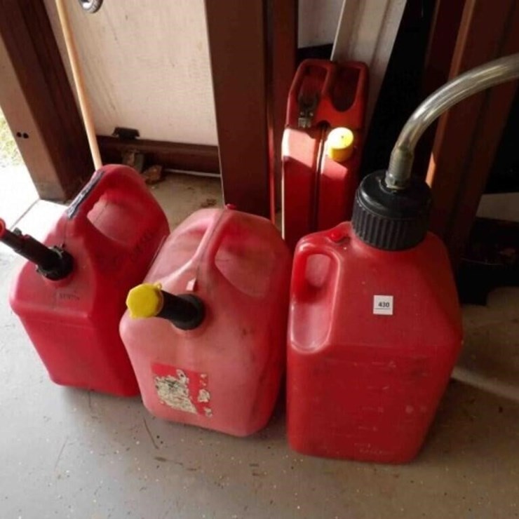 3 - 5 Gallon Fuel Tanks