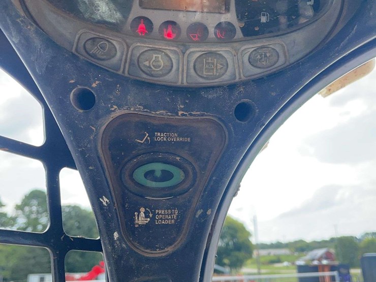 bobcat-t770-image-25