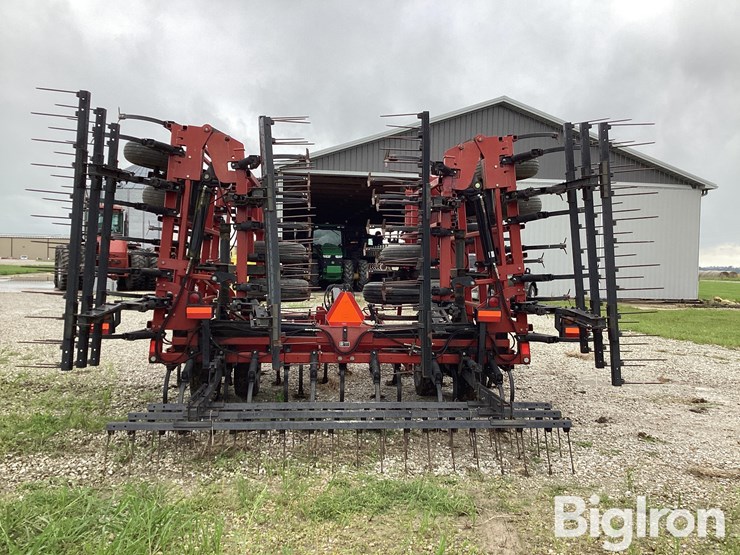 case-ih-4300-image-6