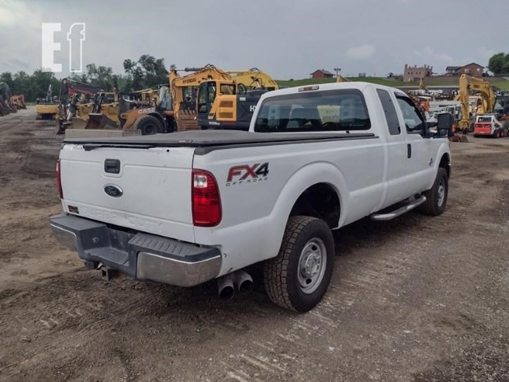 14-ford-f250-image-24