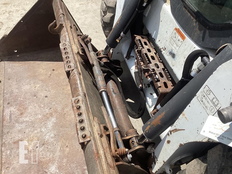 2017-bobcat-s570-image-10