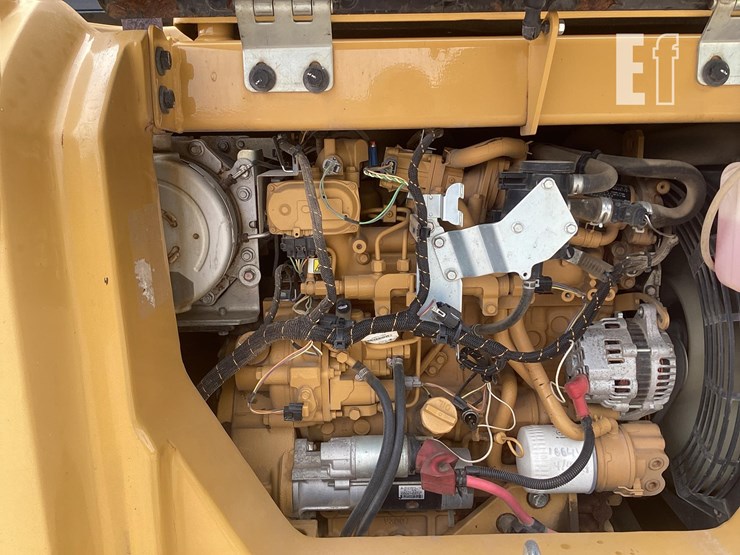 2015-caterpillar-308e2-cr-image-15