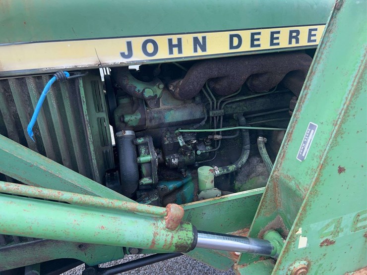 john-deere-2440-image-23