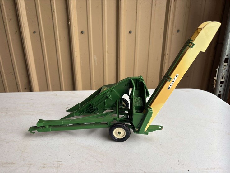 oliver-70-image-10