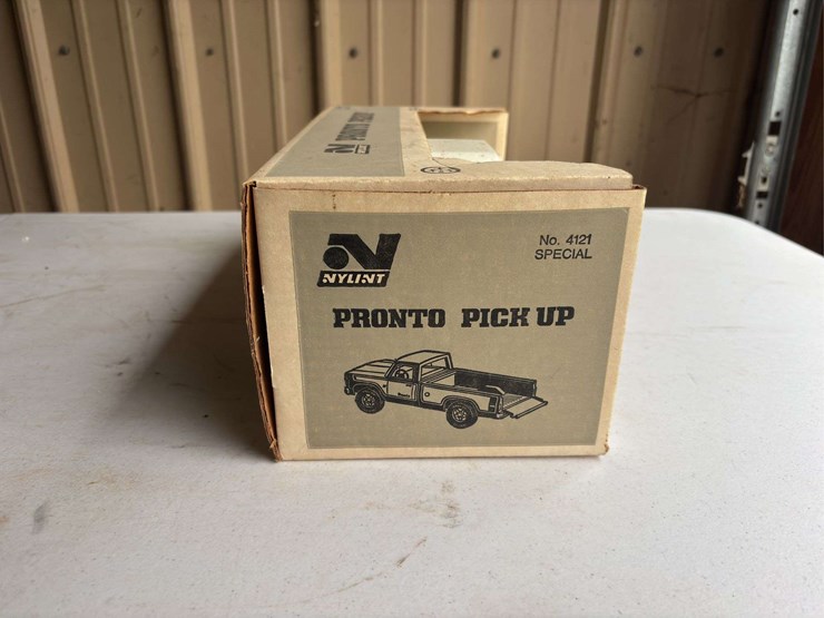 (2)-vermeer-truck-and-napa-pedal-car-toy-nib-image-4