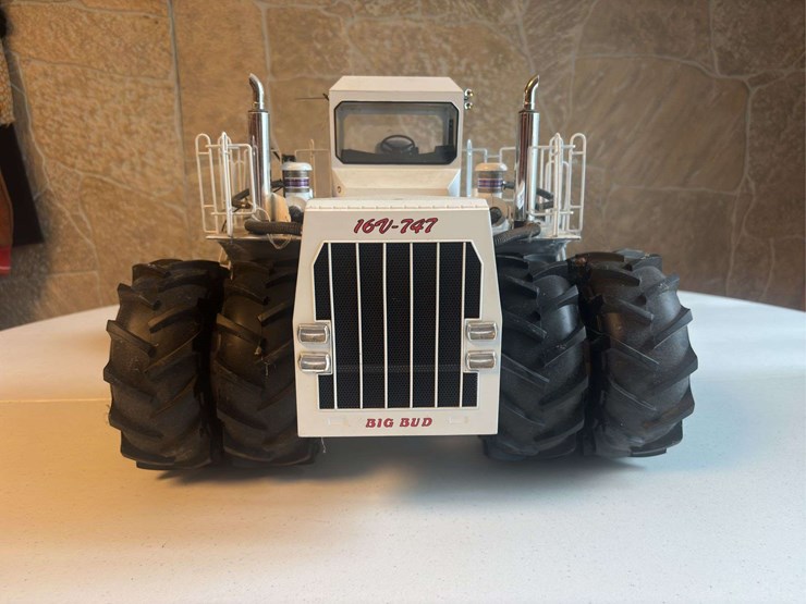 1/16-big-bud-747-tractor-dcp-image-5