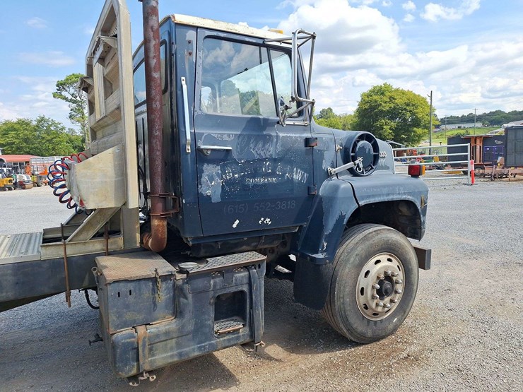 ford-l9000-image-11