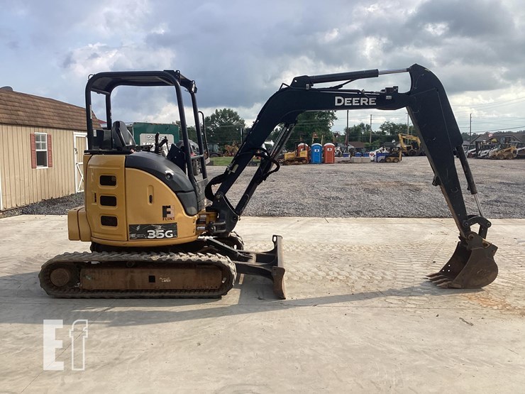 2017-deere-35g-image-6