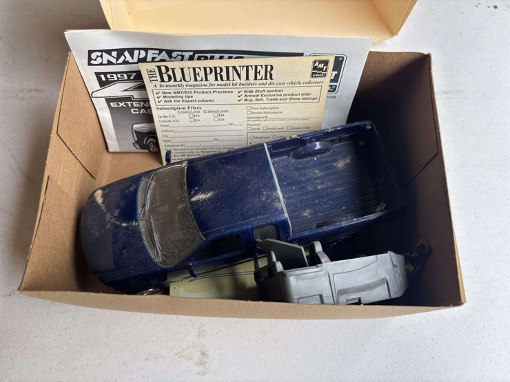 (3)-cat-bulldozer-remote-control-and-vehicle-models-image-20
