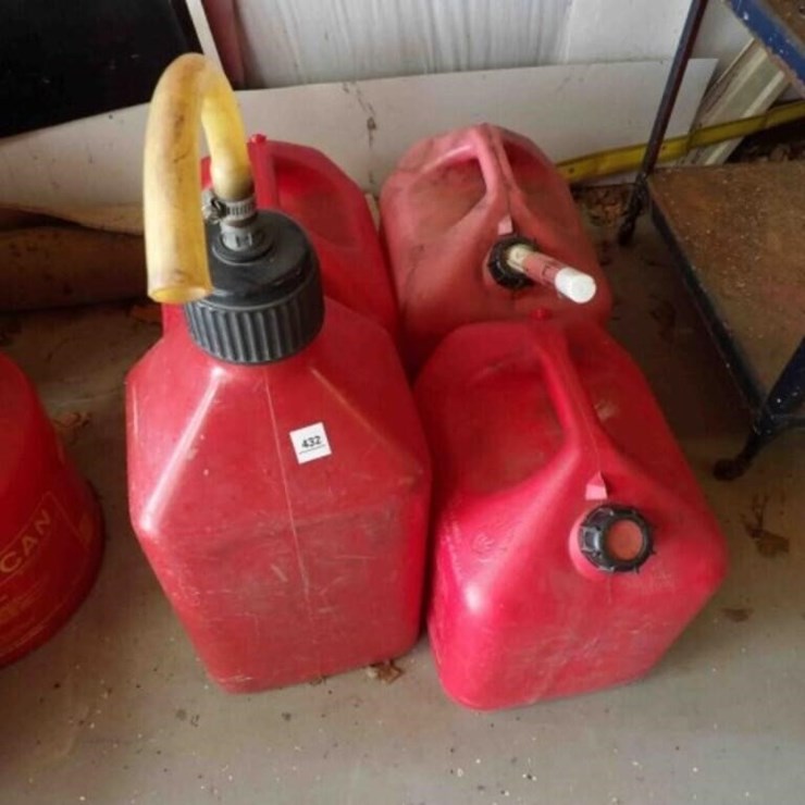 4 - 5 Gallon Fuel Tanks