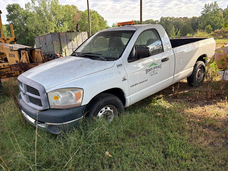 dodge-ram-2500-image-1