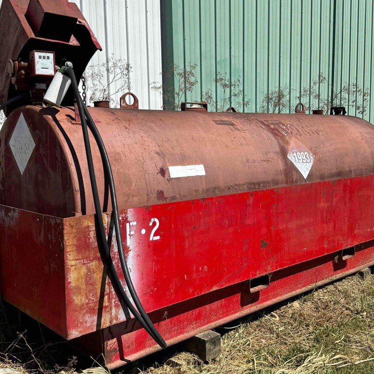 1,000 Gallon Fuel Tank