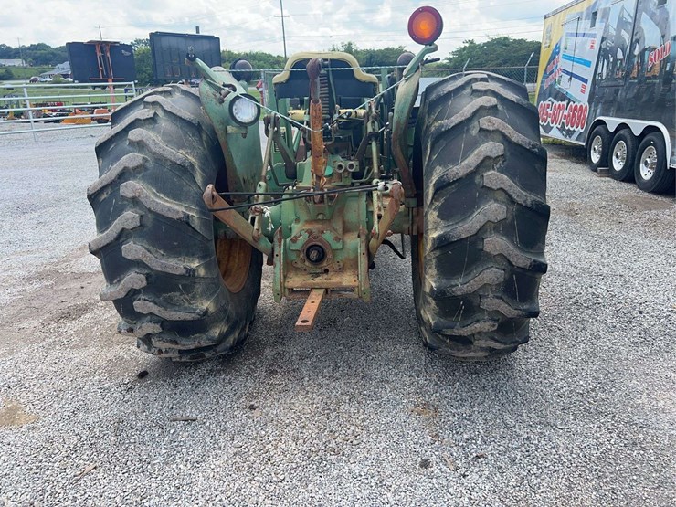 john-deere-2440-image-16