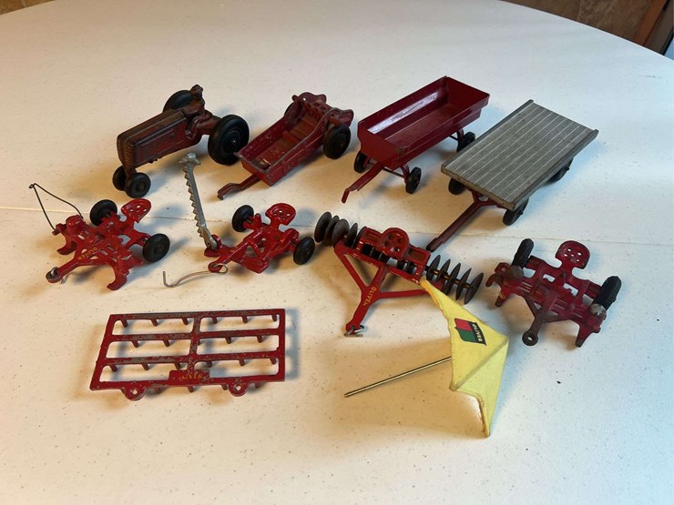 (10)-oliver-farm-toys-image-1
