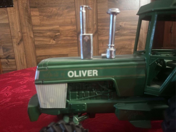 1/16-spirit-of-oliver-sm-image-6