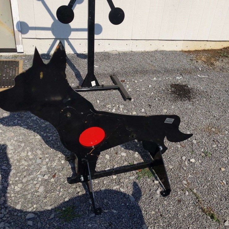 UNUSED FREE STANDING COYOTE SHOOTING TARGET
