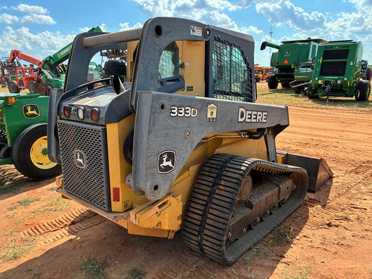 deere-333d-image-3