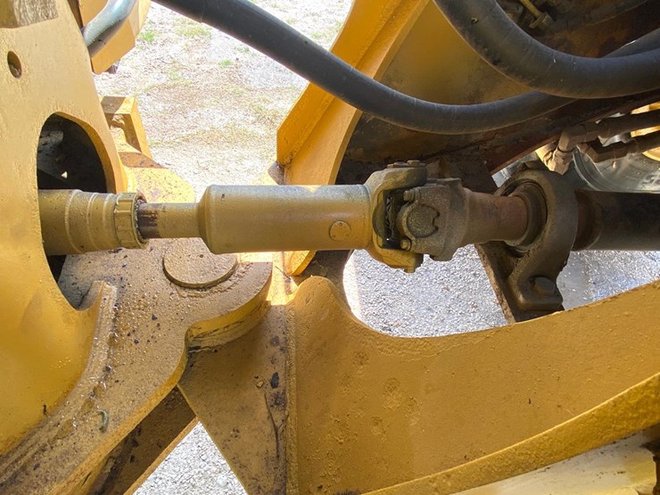2015-caterpillar-966m-image-31