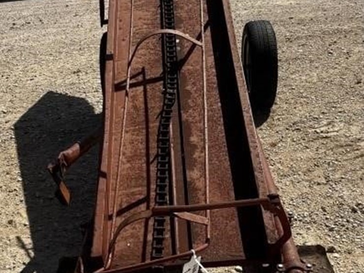 l2--square-bale-loader-image-8