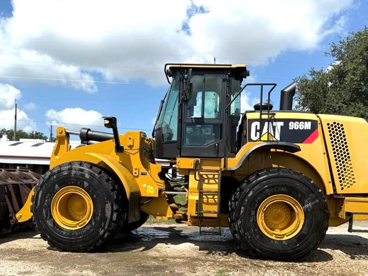 2015-caterpillar-966m-image-15