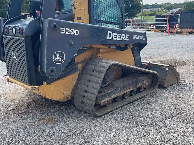 2012-john-deere-329d-image-5