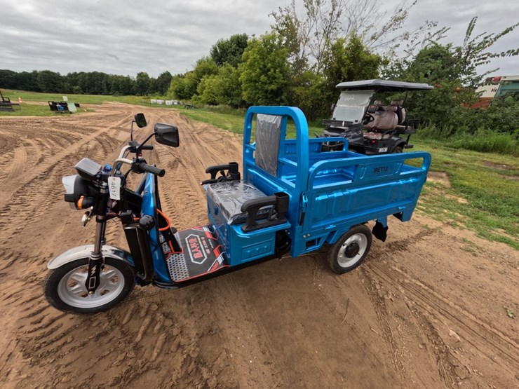 #4617-•-iret13-electric-tricycle-image-1