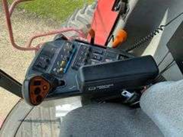2005-case-ih-2388-image-23