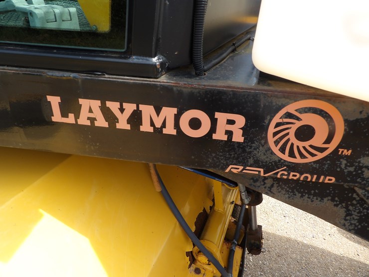 #73-•-#27064-•-2017-laymor-sm-450st-street-sweeper-image-24