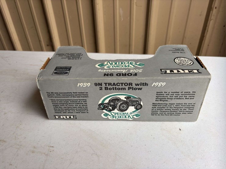 (2)-1/16-ford-9n-tractors-ertl-image-11