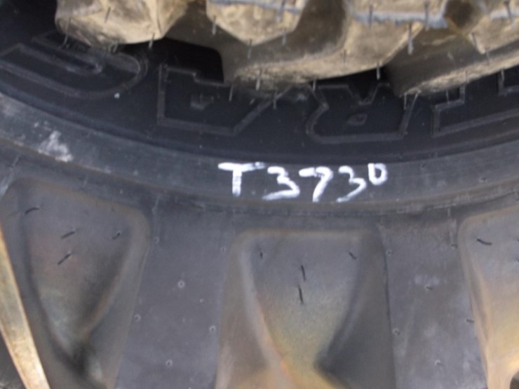 set-of-ag-r4-wheels-and-tires-image-4