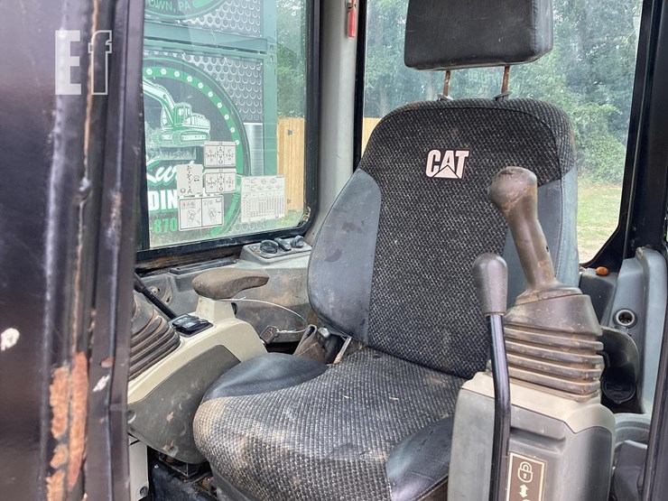 2015-caterpillar-303.5e2-cr-image-17
