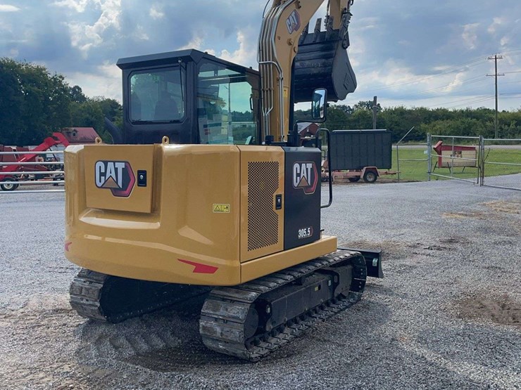 2025-caterpillar-305.5-image-4