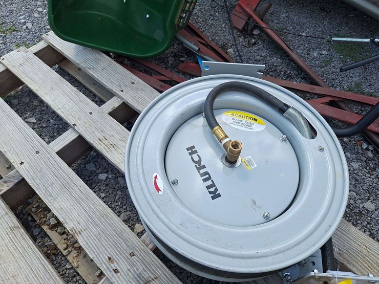 klutch-air-hose-reel-image-3