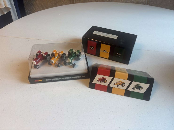 (2)-1/16-oliver-heritage-1655-+-1/64-agco-historical-set-nib-ertl-image-10