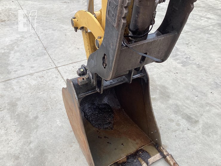 2015-caterpillar-305e2-cr-image-10