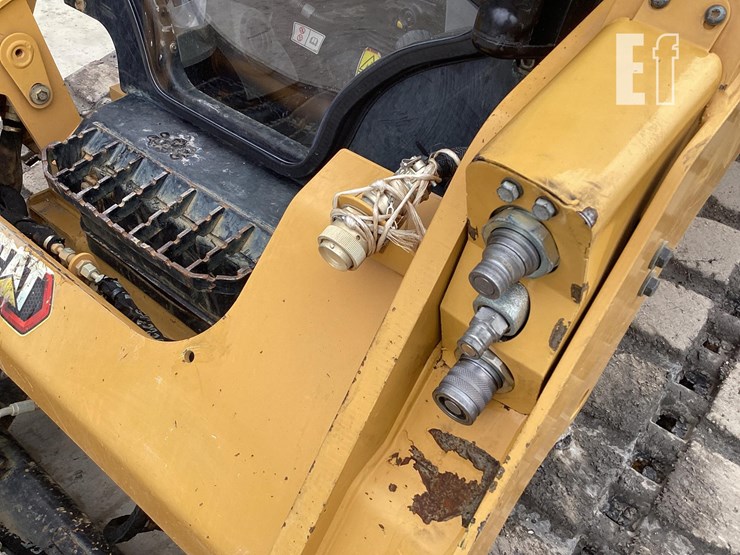 2021-caterpillar-259d3-image-11
