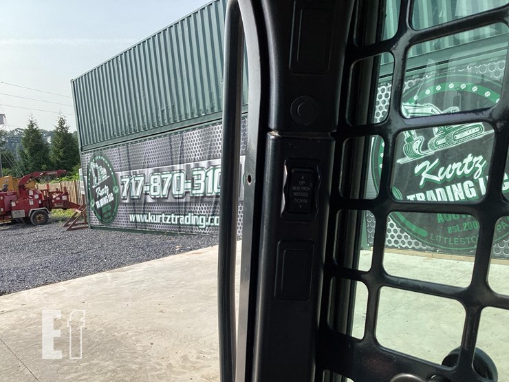 2015-bobcat-t770-image-14