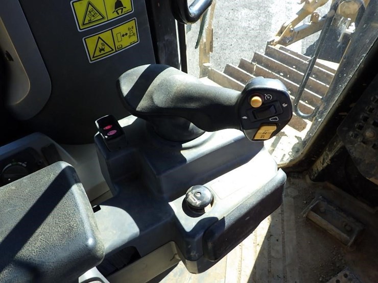 2019-caterpillar-d7e-lgp-image-49