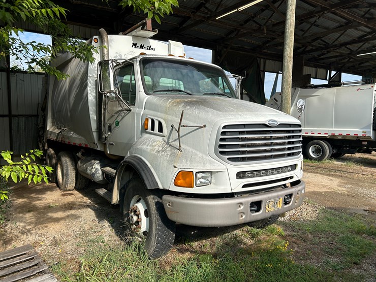 2006-sterling-l8500-image-2
